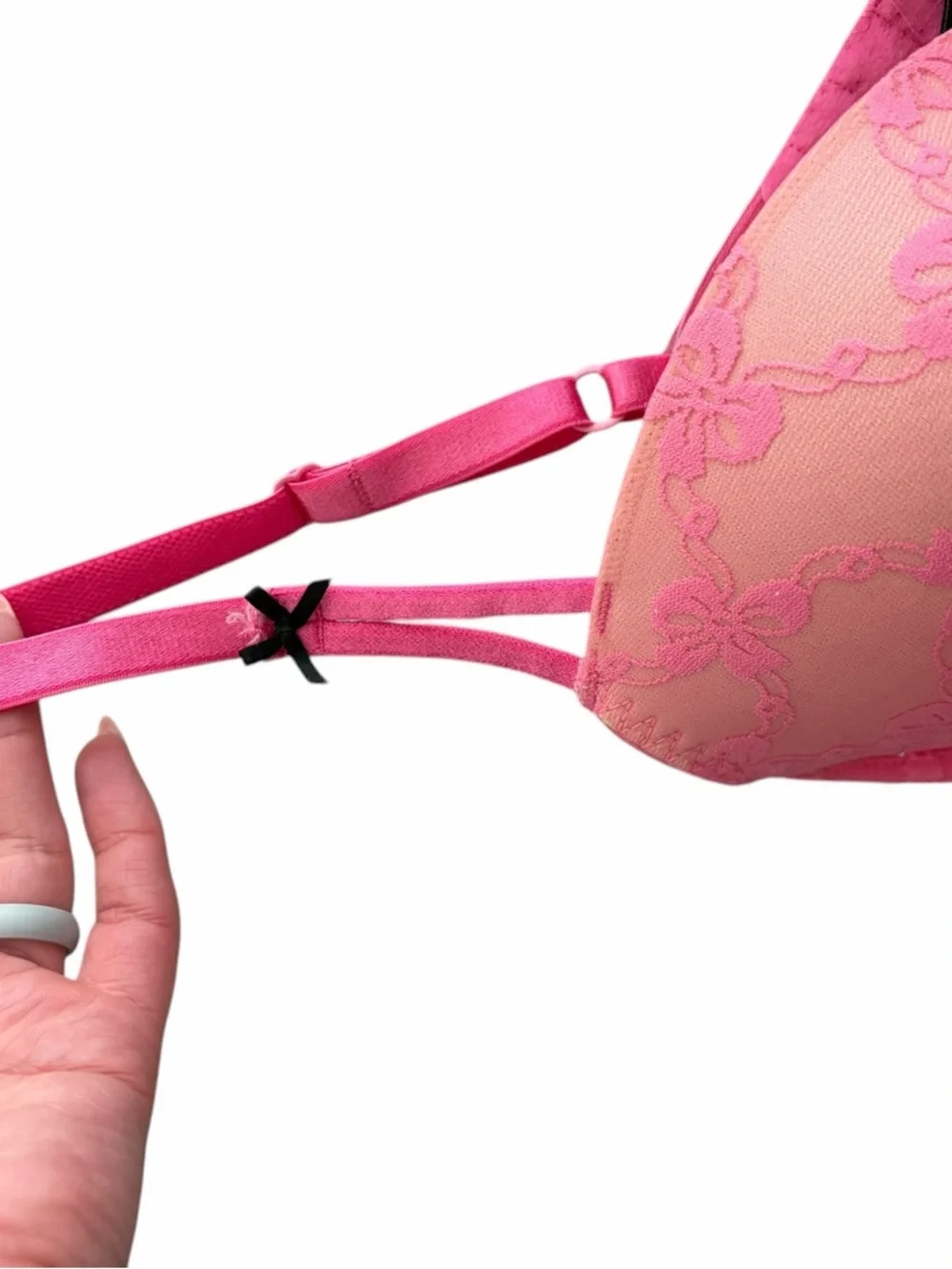 Betsey Johnson Hot Pink Lace Push-Up Bra - 34C - Picture 2 of 8